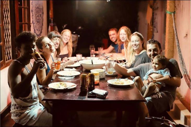 Hostel Singha Lounge Unawatuna Exteriör bild