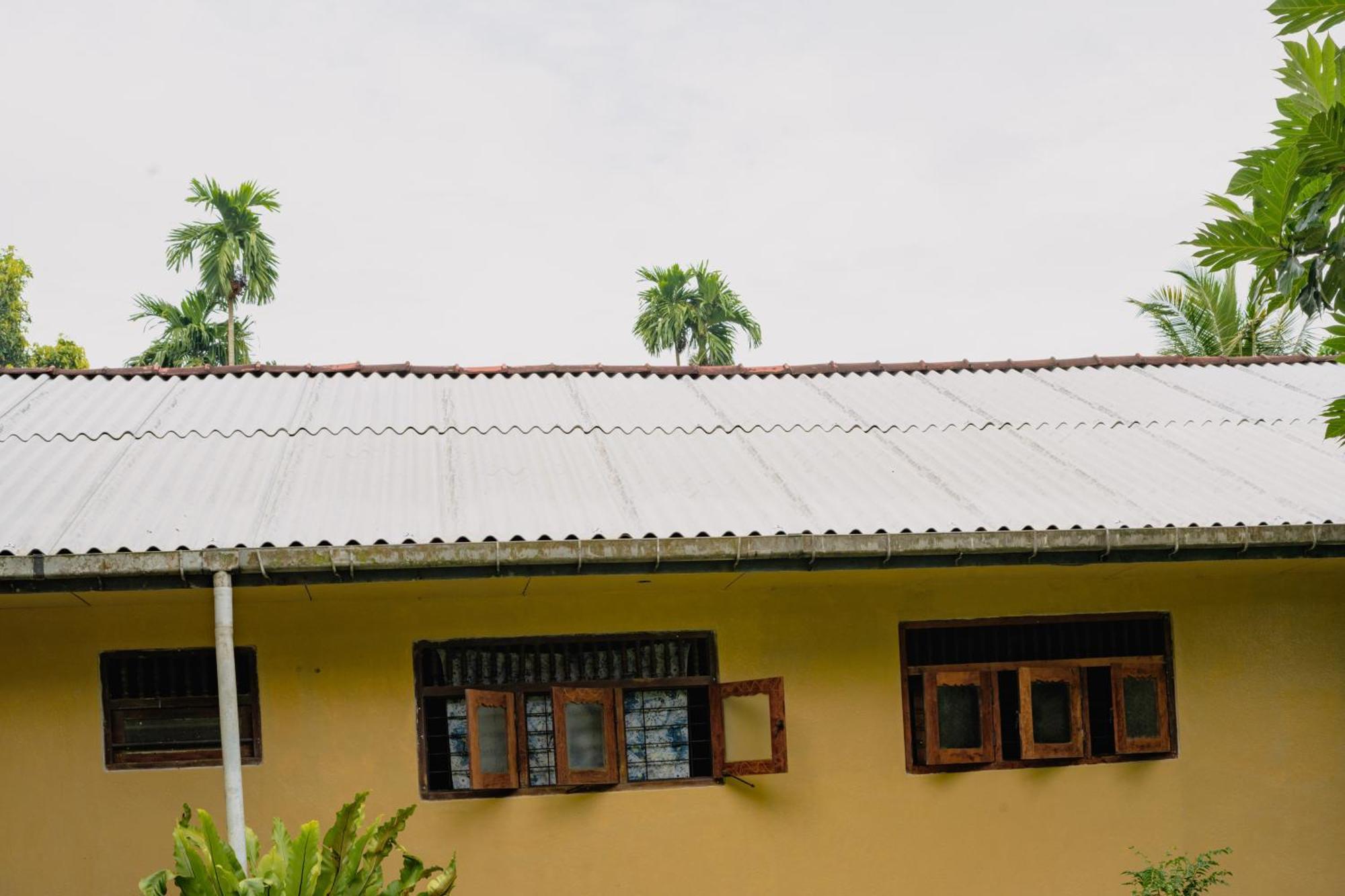 Hostel Singha Lounge Unawatuna Exteriör bild